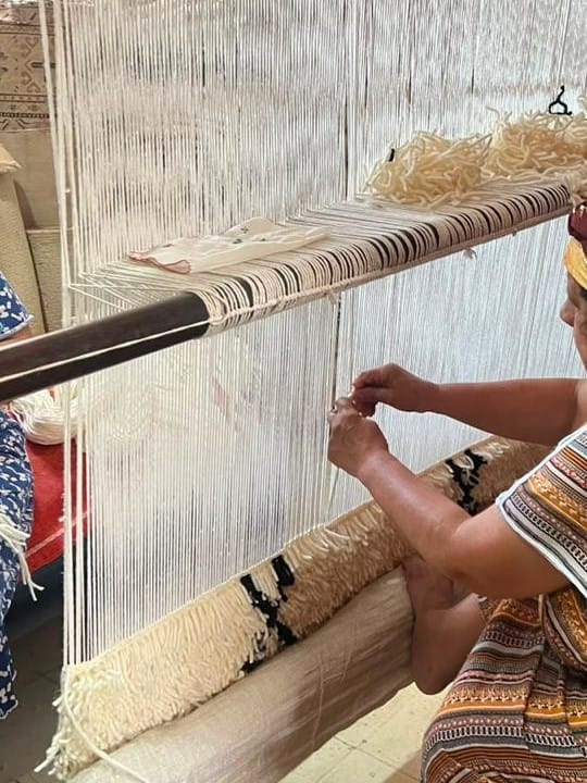 moroccan amazigh carpet weavers